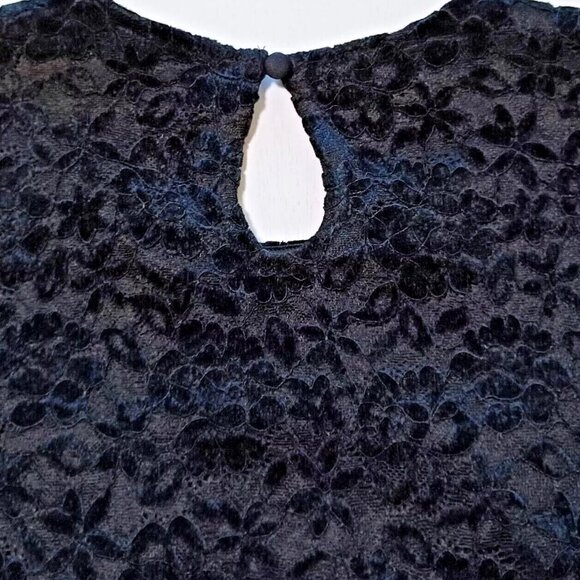 NWT Teddi Rose Ladies' Lace Top Crew Neck Black Velvet Floral Sz S New - Picture 5 of 6